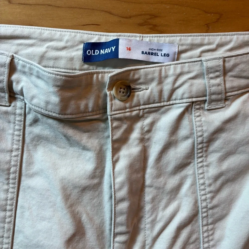 Old Navy high rise barrel pants size 16 - Picture 2 of 3